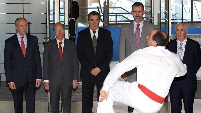 Aurresku al Rey. El PNV a dos manos, entre la catalanización y la cesiones de Madrid