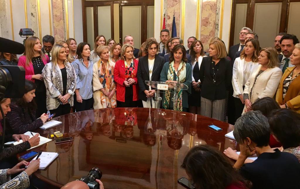 Pero resulta mucho peor que las mujeres en general que estaban presentes durante la vejación a Beatriz Escudero, no hayan alzado la voz como hienas