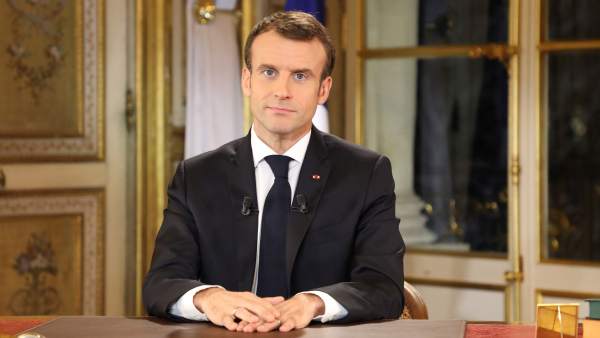 Macron intenta aplacar a los 'chalecos amarillos' y anuncia una subida del SMI de 100 euros al mes
