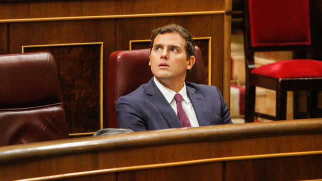 DE MOMENTO P.P. Y VOX HAN ACORDADO 32 MEDIDAS PARA ANDALUCÍA; EN CUANTO A C’s, LA RABIETA DEL RIVERITA HA SIDO DE LAS QUE HACEN ÉPOCA.