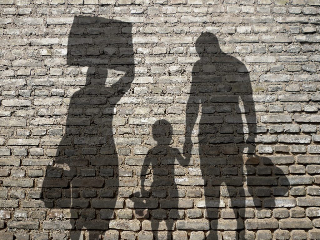 Nuestros padres y abuelos se tuvieron que ir de sus pueblos y ciudades