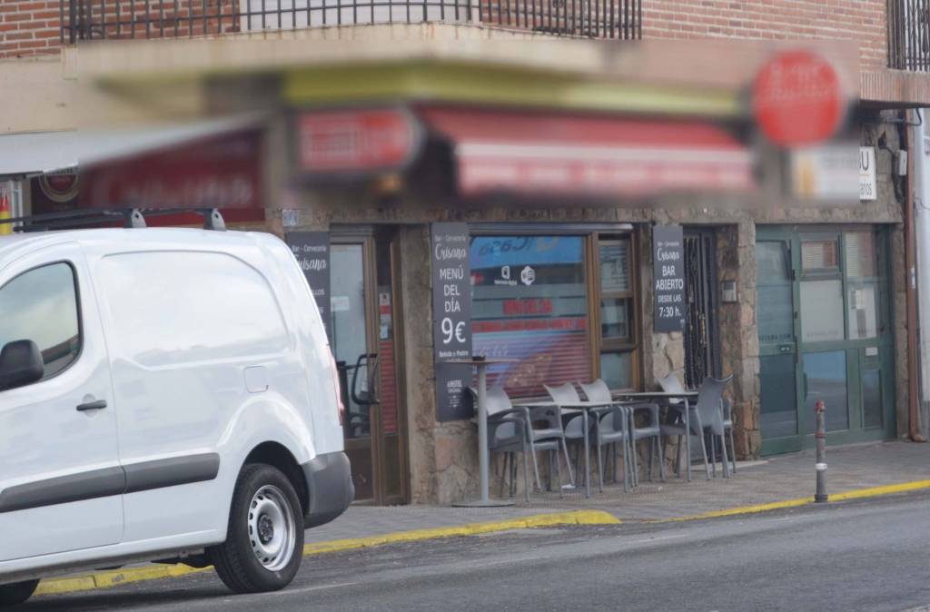Un bar de antígua carretera. Foto de Rodolfo Arévalo