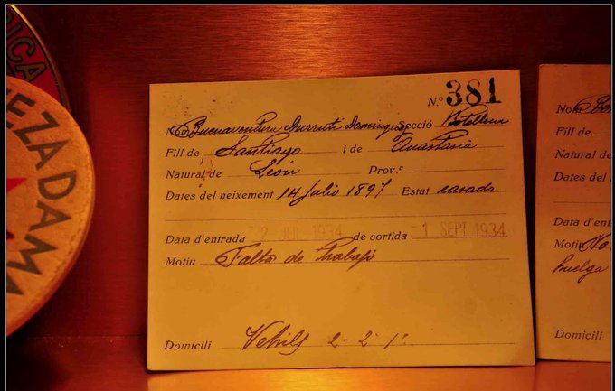 En el año 1934 Buenaventura Durruti trabajó en la famosa empresa cervecera Estrella Damm. He aquí su ficha de trabajo con el motivo del despido.