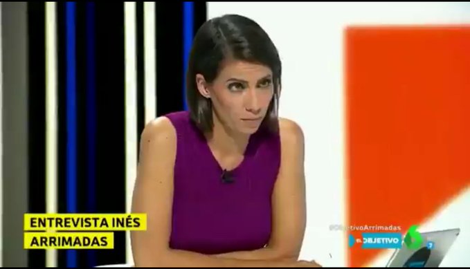 Ana Psator durante una entrevista a Inés Arrimadas. Los niñatos del odio y el rechazo nunca oyeron el Himno a la Alegría.