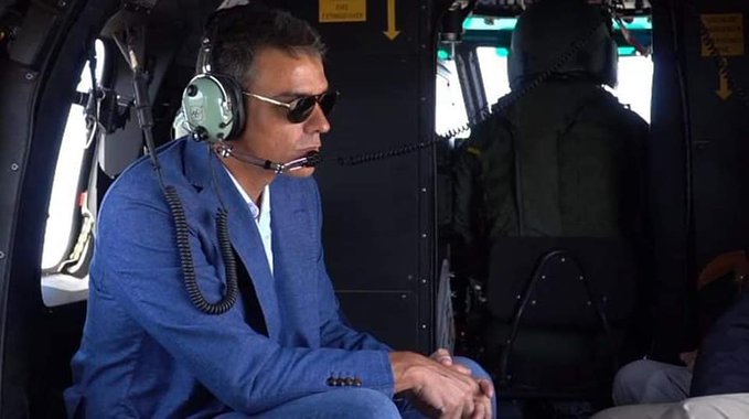 Al presidente en funciones le gustan los vuelos más que a un tonto un lápiz. Es la metáfora perfecta de la decadencia moral.