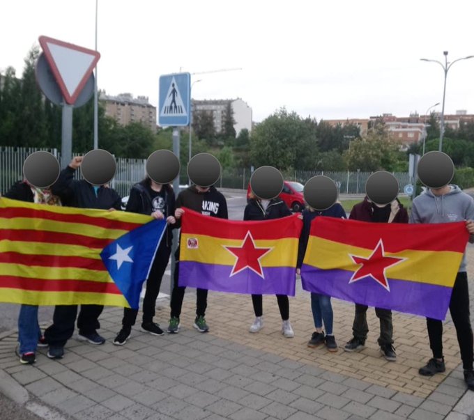 Desde Extremadura camino a Madrid a luchar por la amnistía total.. La esquizofrenia social. En Extremadura tienen trenes con traviesas de mediados del siglo XIX, pero se manifiestan en Madrid por la “opresión” sobre una comunidad autónoma que acapara un tercio de las ayudas del Estado (46.400 millones).