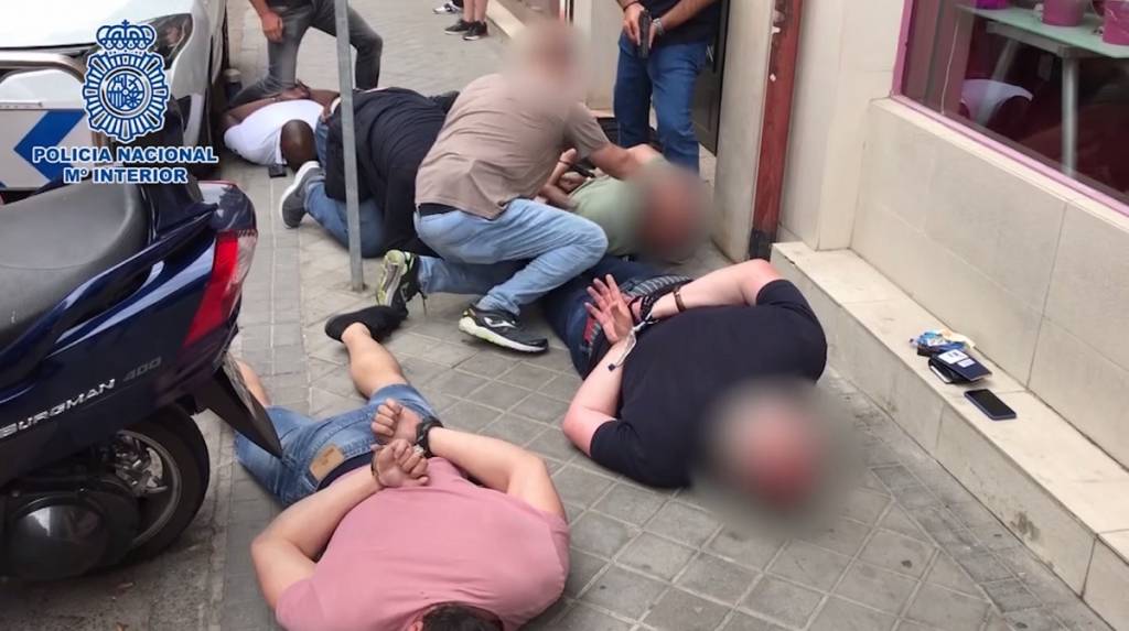 Los emigrantes ilegales, los menas y los despropósitos de la convivencia