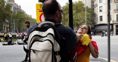 Han robado ya nuestro pasado y, lo que es peor, roban el futuro de sus hijos. Por Ana Castells Han robado ya nuestro pasado y, lo que es peor, roban el futuro de sus hijos. Por Ana Castells