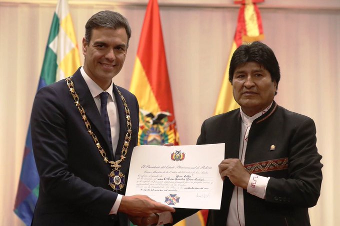 14.000 millones de euros para Bolivia fue una de las primeras faenas que hizo el cum fradue, de nombre Pedro al llegar al palacio de la Moncloa.