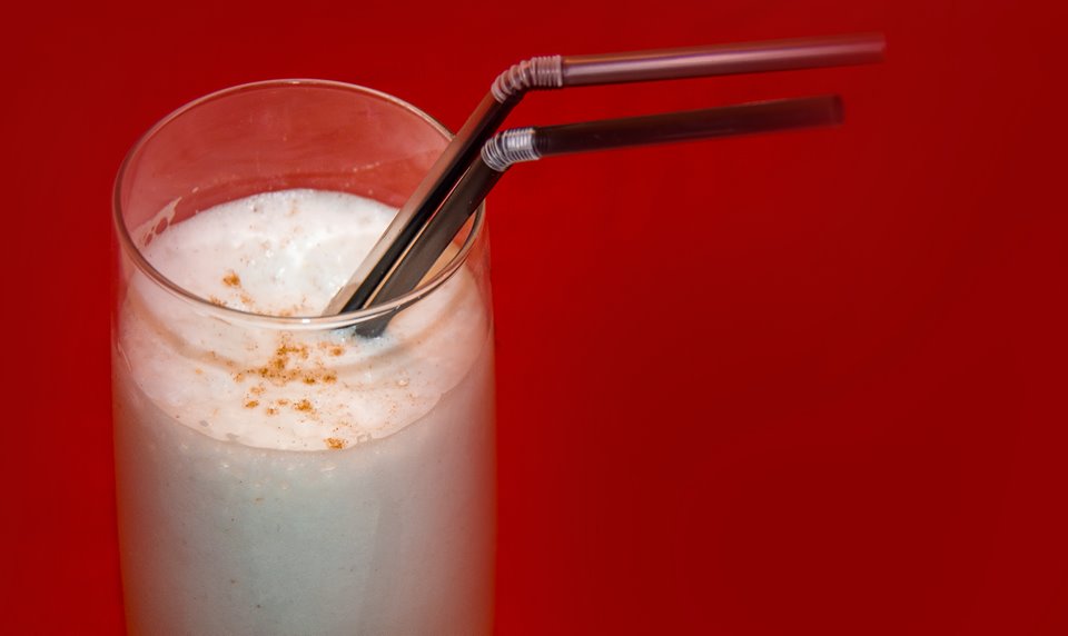 Receta super rápida de leche merengada. Imagen realización de Rodolfo Arévalo