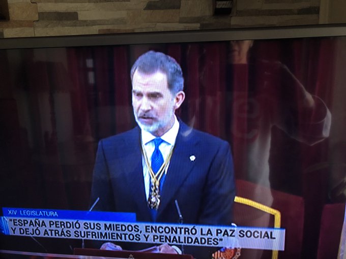 Señor, yo no les daría la espalda