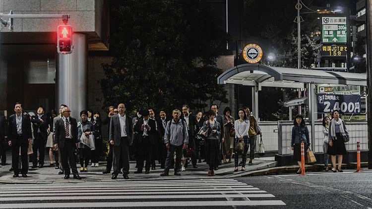 Qué mueve la conformidad social. El experimento de Asch