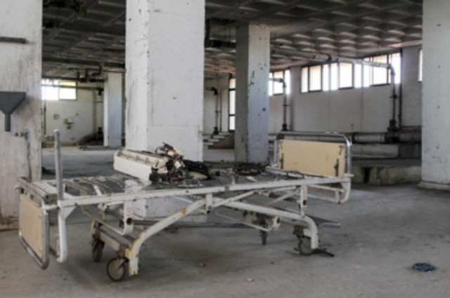 En el año 2010, la Consejera de Salud socialista afirmaba que el retraso en la remodelación se debía a la envergadura de las obras