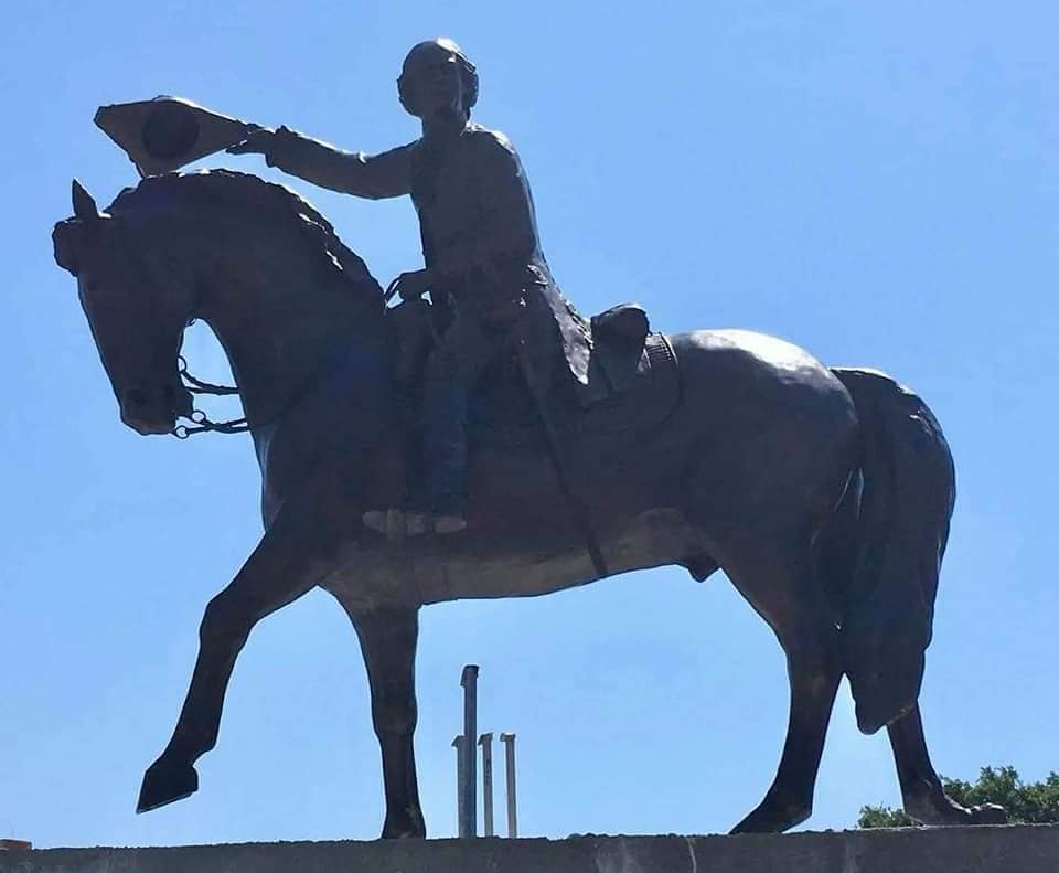 Bernardo de Gálvez. Monumento en la ciudad de Penascola. Lo que de verdad importa