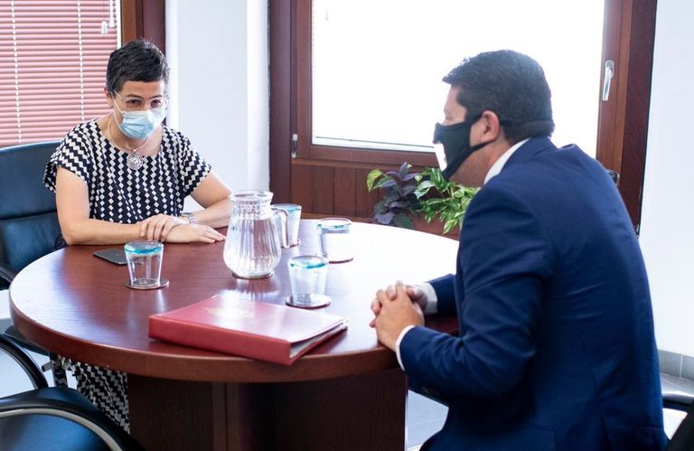 La ministra González Laya tiene una reunión bilateral con Fabián Picardo