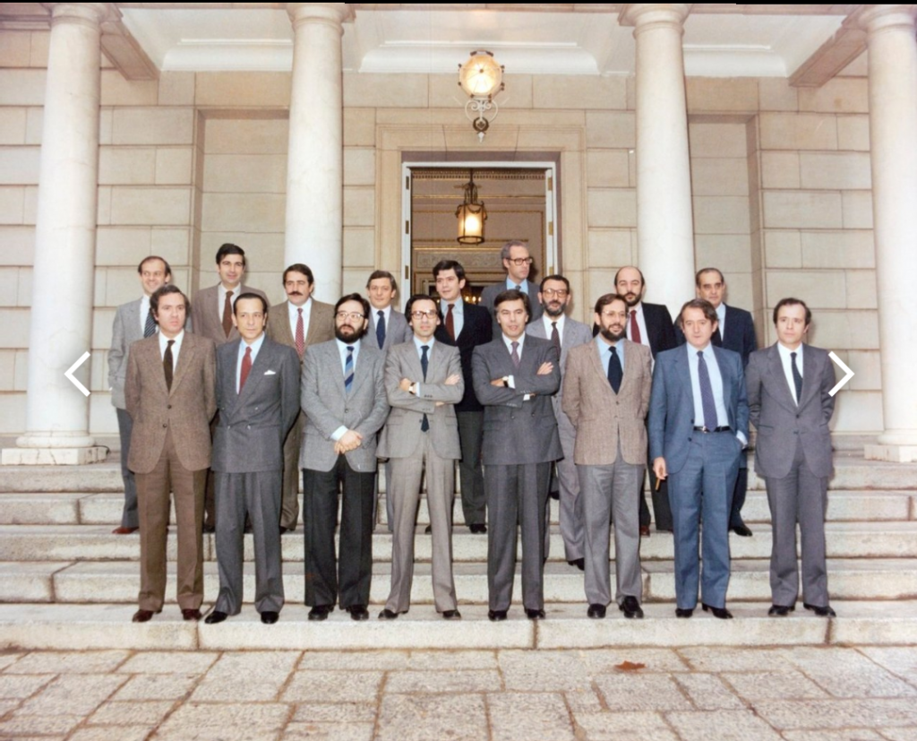 Primer gobierno socialista, origen de todo el gran error histórico de la derecha española. El perdón
