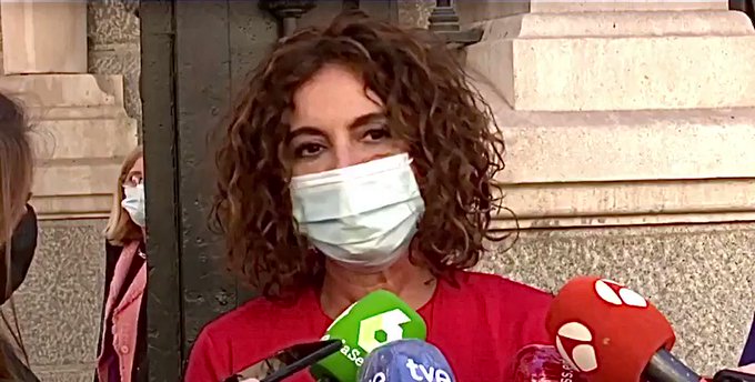 ¿Sabéis por qué se llaman mascarillas? Porque en España son las "más carillas" de Europa...
