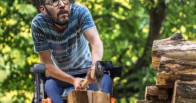 Sin tu leña podemita nuestras plantas pasarían frío… Por Tano y Guirong Fu Sin tu leña podemita nuestras plantas pasarían frío… Por Tano y Guirong Fu