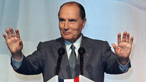 François Mitterrand lo tenía claro: no se puede estar al mismo tiempo en el gobierno y en la oposición
