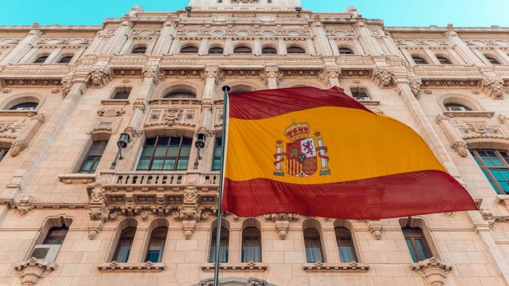Banderas estropeadas. Protocolo y Respeto