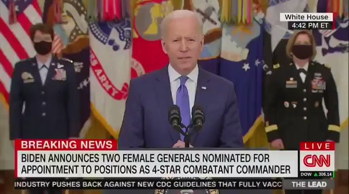 A Biden se le "olvida" el nombre del Secretario de Defensa, Lloyd Austin, e incluso el del Pentágono. Tuit de Tony73