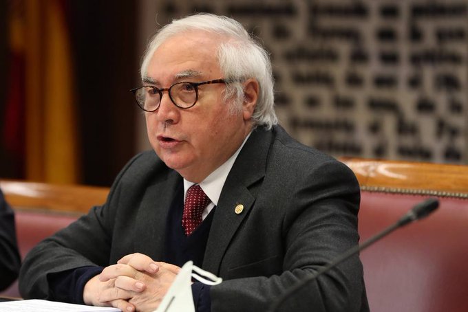 Manuel Castells asegura que “si este Gobierno colapsara, España se desintegraría”.. Tuit de Toni Cantó