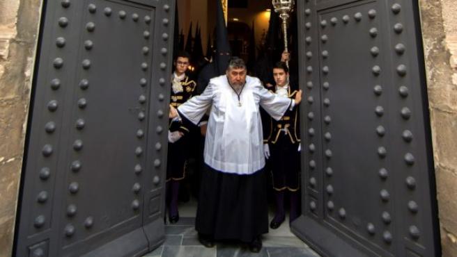Por segundo año consecutivo la Semana Santa cerrada a cal y canto