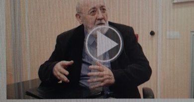 El abuelete Tezanillos ya tiene los datos de las encuestas de septiembre. Por Deadwood y Guirong Fu El abuelete Tezanillos ya tiene los datos de las encuestas de septiembre. Por Deadwood y Guirong Fu