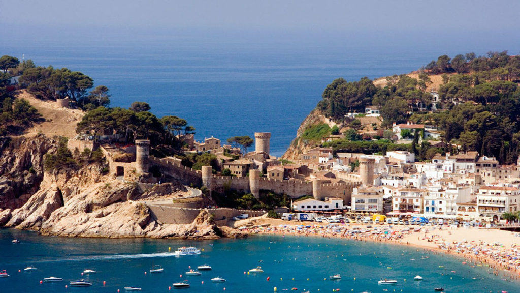 luxury yacht charter in costa brava