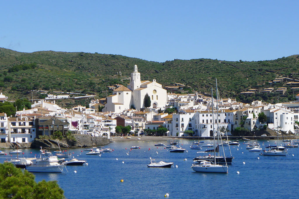 luxury yacht charter in costa brava