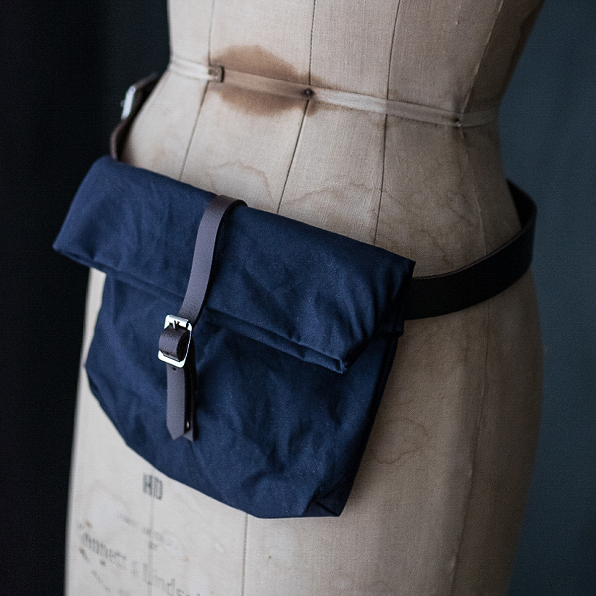 Oilskin field bag kit for makers