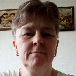 flirtverhalten mann an der frauenbrust treffen sich liebe und hunger
