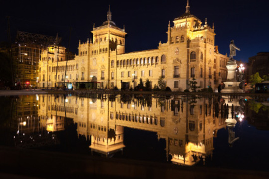 3 noches en hotel 4* + desayuno + visita a bodega + cata ¡En Valladolid!