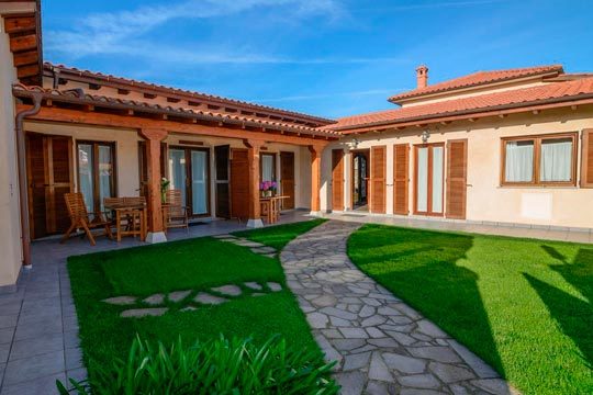 Casona de Llanorrozo Apartamentos Rurales 