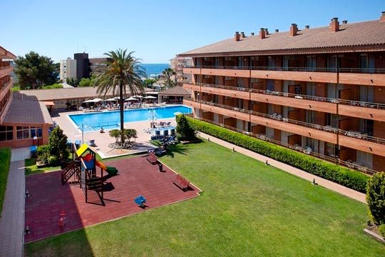 Puente de Octubre en Cambrils  al hotel Voramar