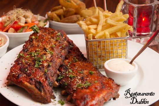 Costillar ibérico a la barbacoa con patatas + bebida en el Restaurante Dublín