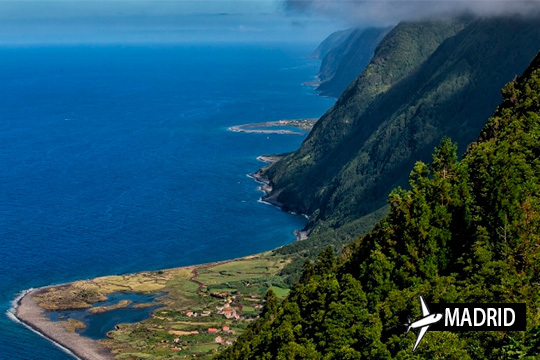 Semana Santa: Azores desde Madrid + 7 noches con desayunos