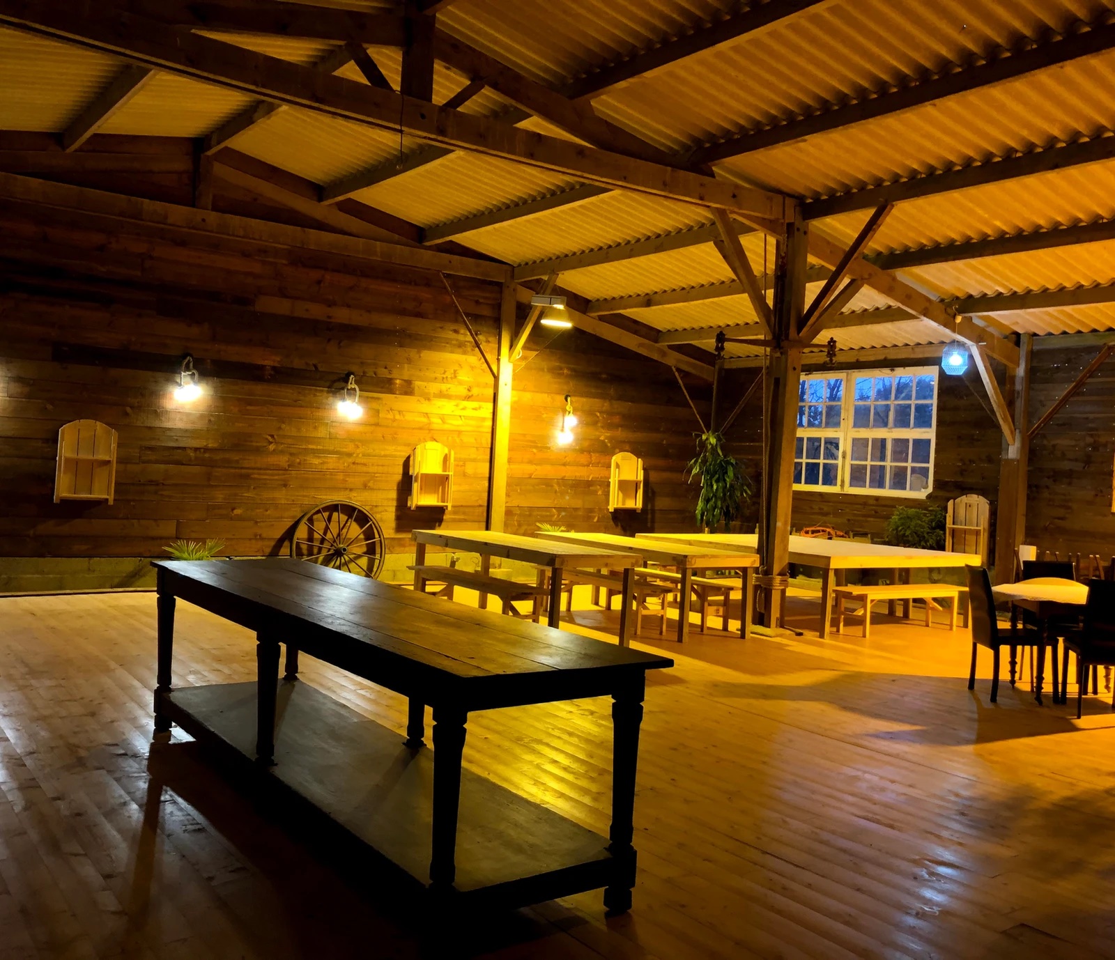 Aménager un hangarréception de 110 personnes pour vous