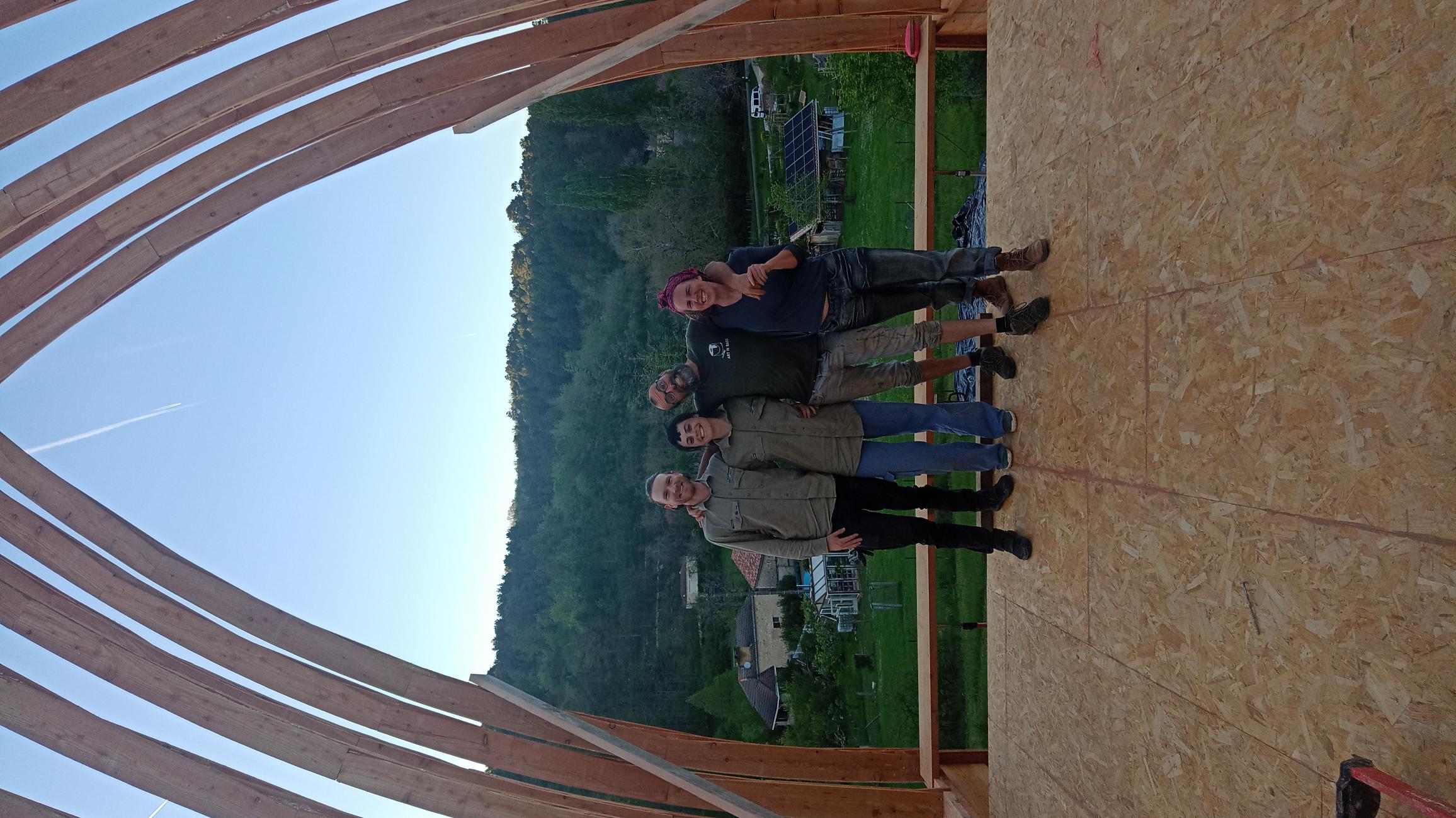 Cabane en paille pour mains d'argiles
