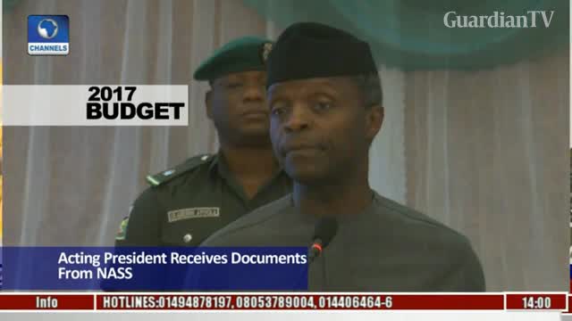  Osinbajo receives 2017 budget from NASS