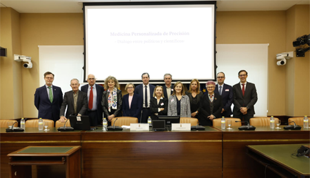 Los parlamentarios abogan por el impulso de la Medicina Personalizada de Precisión a nivel nacional como estrategia clave para asegurar una atención sanitaria más eficiente y equitativa 