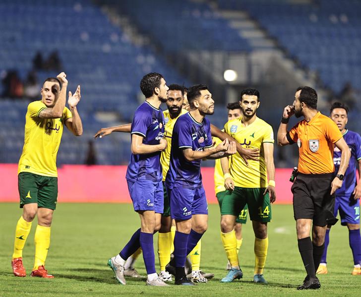 الخليج والفتح تصوير عيسى الدبيسي الخليج والفتح تصوير عيسى الدبيسي