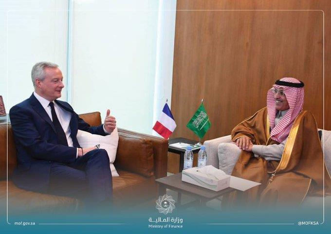 وزير المالية يلتقي نظيره الفرنسي لتعزيز العلاقات بين البلدين  