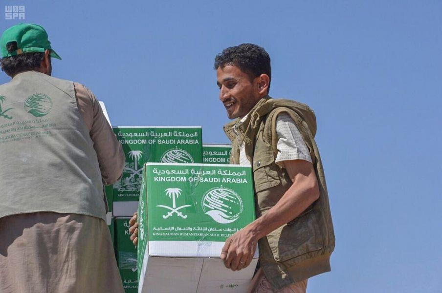 مركز الملك سلمان للإغاثة يرسل طائرة مساعدات إغاثية إلى مأرب ضمن الجسر الجوي لخطة العمليات الإنسانية الشاملة في اليمن