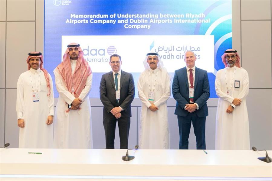 مطار الملك خالد يحصد ثلاث جوائز في التقييم الشامل لجودة خدمات المطار لعام 2021 