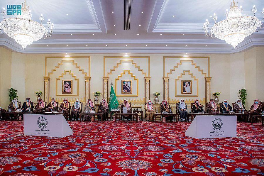 أمير القصيم: نقف صفاً واحداً لمكافحة التستر أمير القصيم: نقف صفاً واحداً لمكافحة التستر