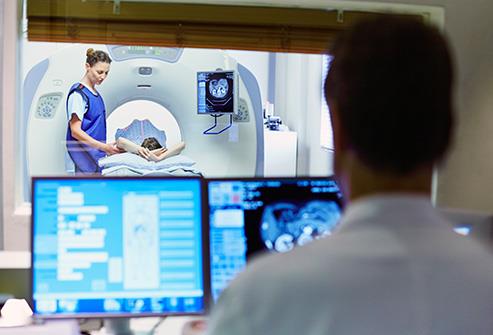 فحص سرطان الرئة فحص سرطان الرئة