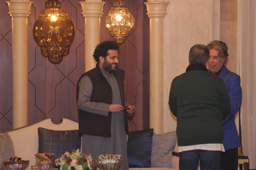 تركي آل الشيخ يلتقي عدداً من الفنانين العرب المشاركين في ليلة 