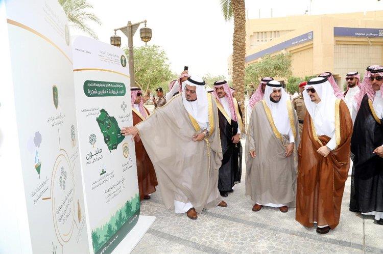 بالصور.. فيصل بن بندر يدشن إطلاق مبادرة لزراعة مليون شجرة بمنطقة الرياض