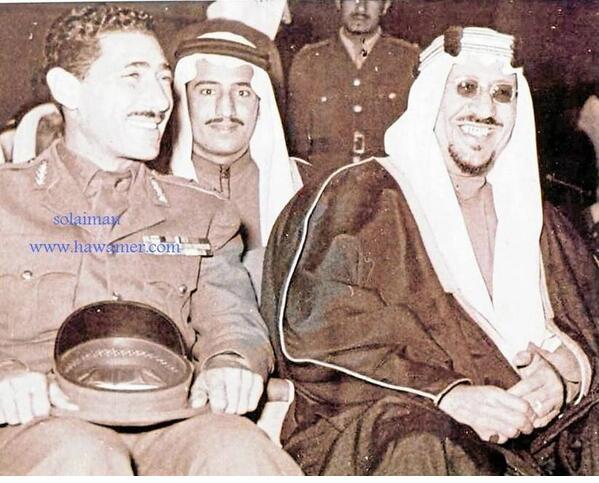 الملك سلمان بن عبدالعزيز رفقة عبدالحكيم عامر